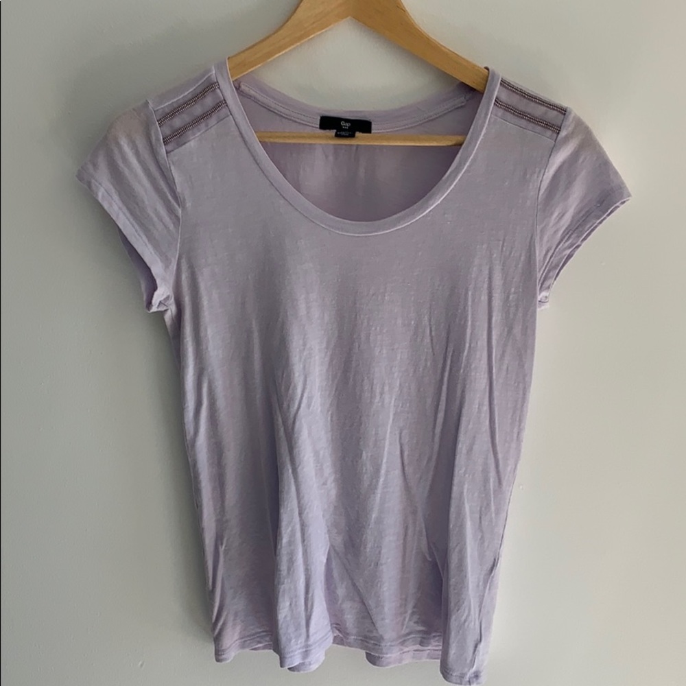 Gap tshirt